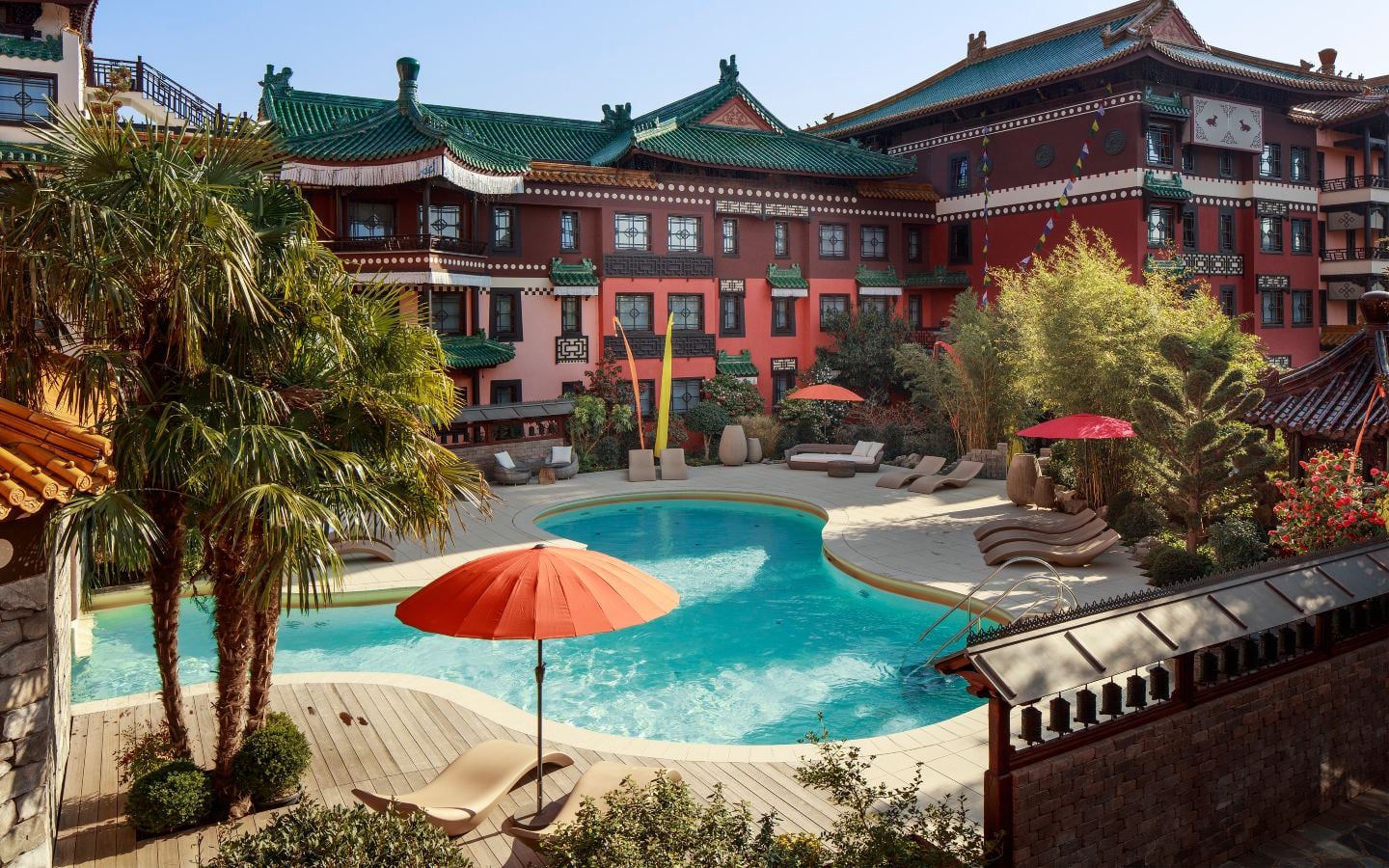 ga-pool-ling-bao-aussen_01 (1).jpg