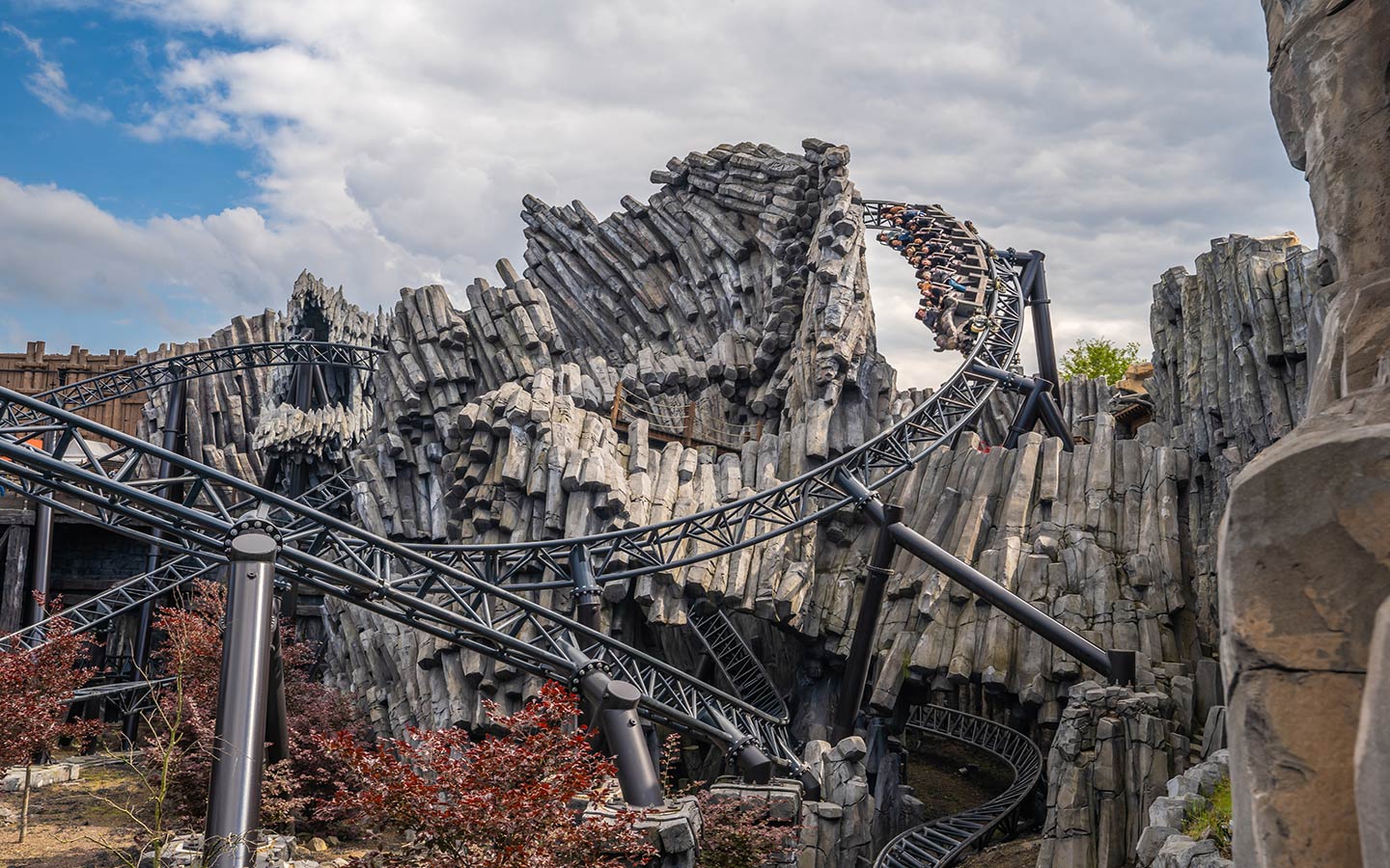 Die Datei phantasialand-attraktionen-taron_06.zip herunterladen