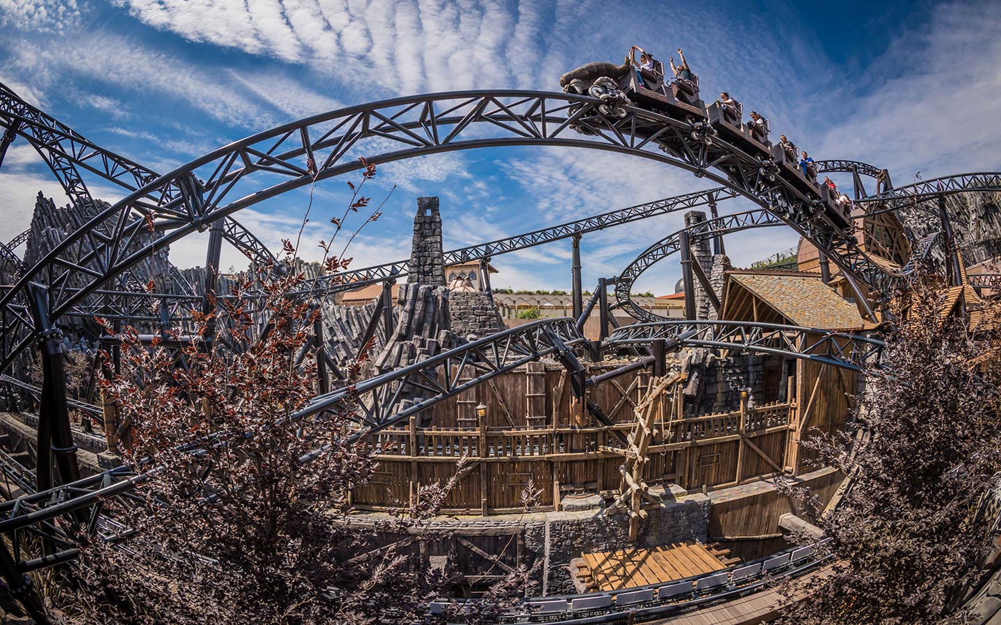 Die Datei phantasialand-attraktionen-taron_08.zip herunterladen