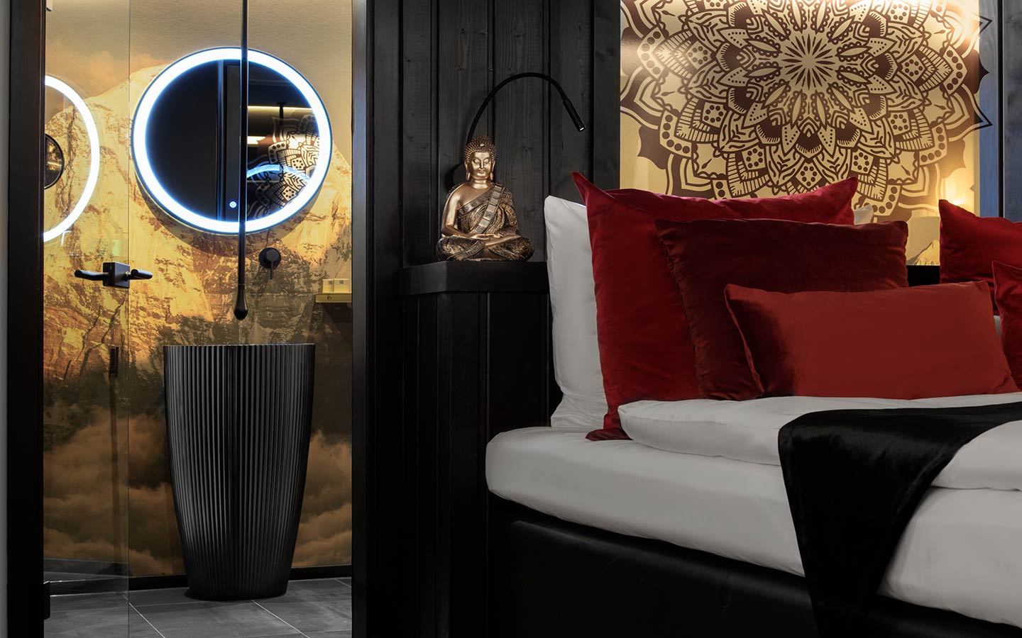 Die Datei hotel-ling-bao-suite_01.zip herunterladen